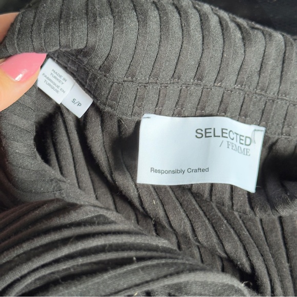 Selected Femme Black Ribbed Maxi Dress - Picture 8 of 10